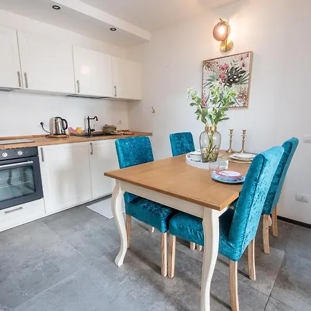 Lora Villa, With View Вилла