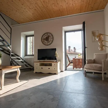 Lora Villa, With View ヴィラ *