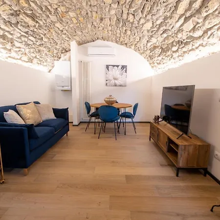 Lora Luxury , With View, Air Conditioner Every Ossuccio