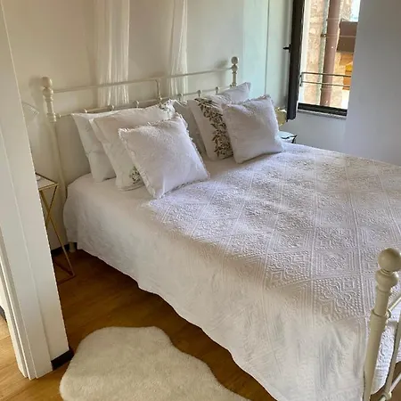 Lora Villa, With View オッスッチョ