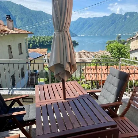 Lora Luxury , With View, Air Conditioner Every * Ossuccio