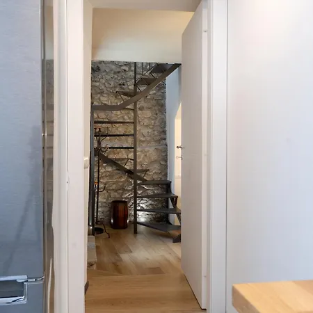 Lora Villa, With View *