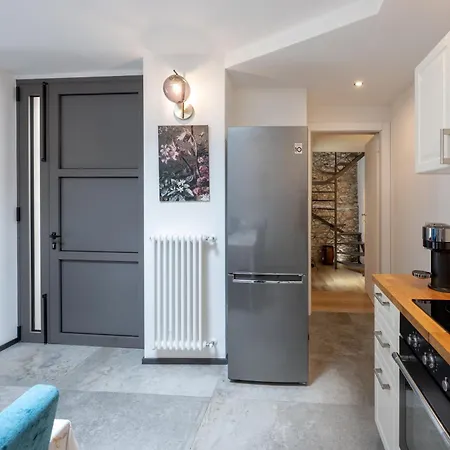 Lora Luxury , With View, Air Conditioner Every Ossuccio