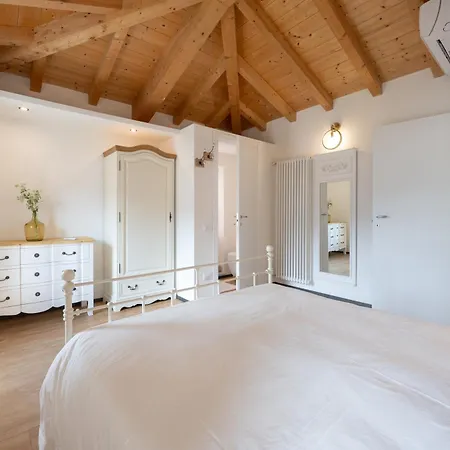 Lora Luxury , With View, Air Conditioner Every Villa Ossuccio