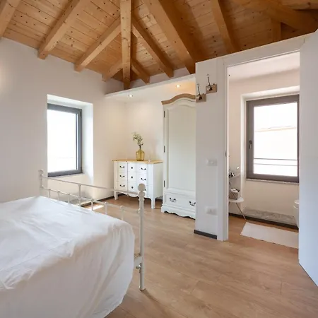 Villa Lora Luxury , With View, Air Conditioner Every Ossuccio