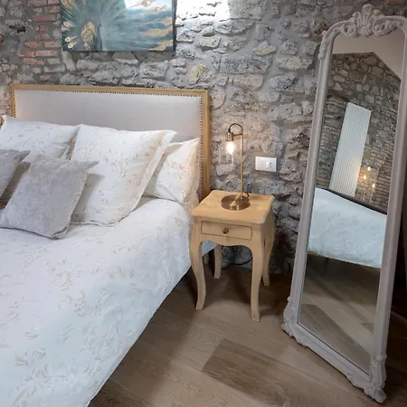 Lora Luxury , With View, Air Conditioner Every