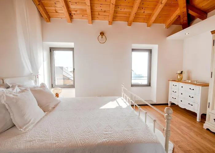 וילה Lora Villa, With View *