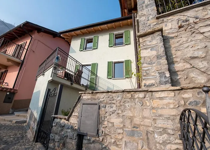 Villa Lora Luxury Villa , With Lake View