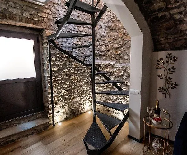 Villa Lora Luxury Villa , With Lake View