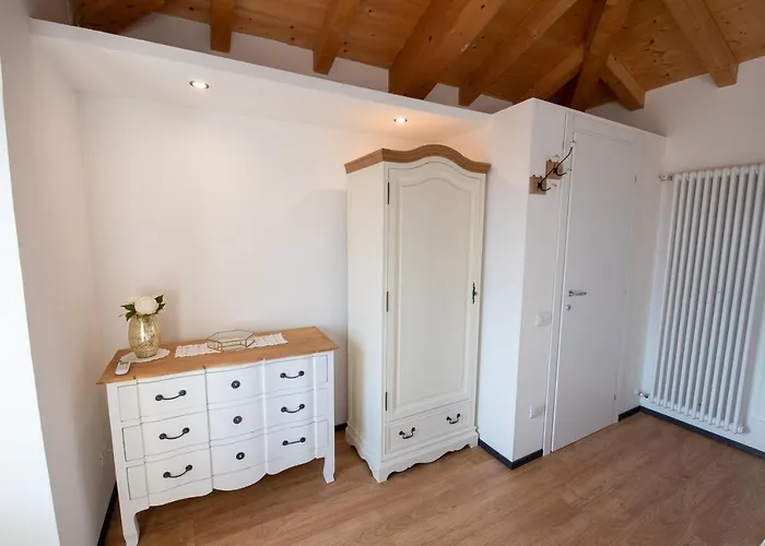 Lora Luxury Villa , With Lake View 别墅 *