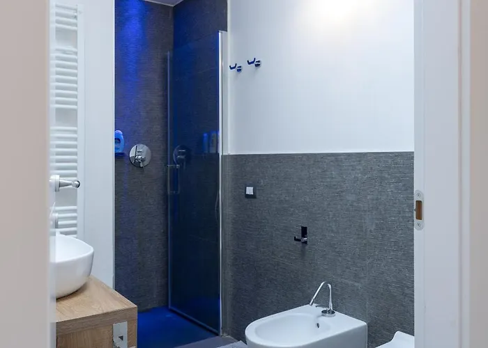 Lora Luxury Villa , With Lake View 别墅 欧苏西奥