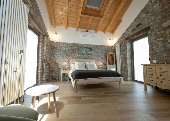 Lora Luxury Villa , With Lake View *