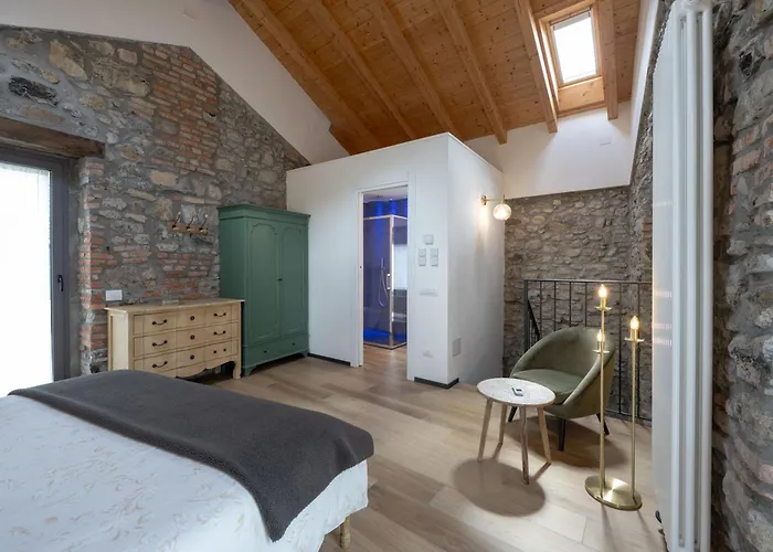 Lora Luxury Villa , With Lake View * 欧苏西奥