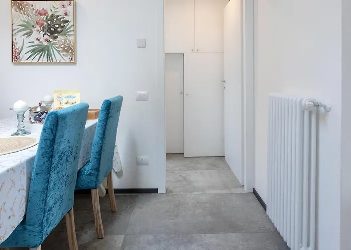 Lora Luxury Villa , With Lake View 别墅