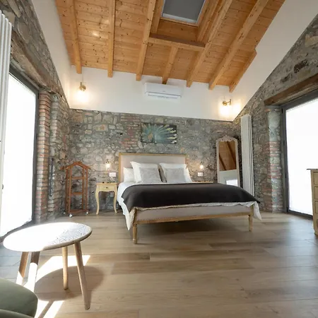 Lora Villa, With View *