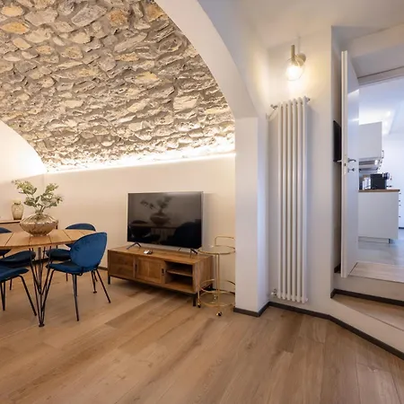 Lora Villa, With View Villa *